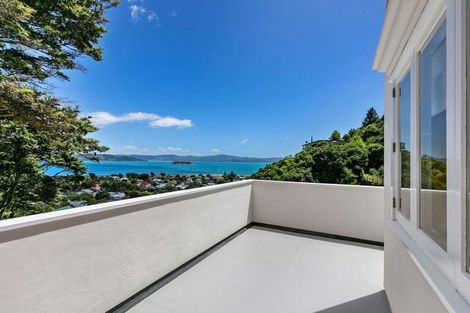 Photo of property in 28 Kowhai Street, Eastbourne, Lower Hutt, 5013