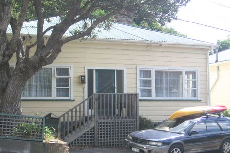 Photo of property in 16 Washington Avenue, Brooklyn, Wellington, 6021