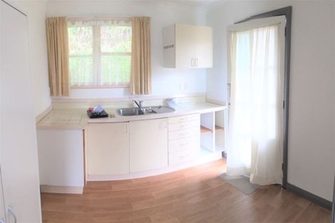 Photo of property in 113a Newlands Road, Newlands, Wellington, 6037