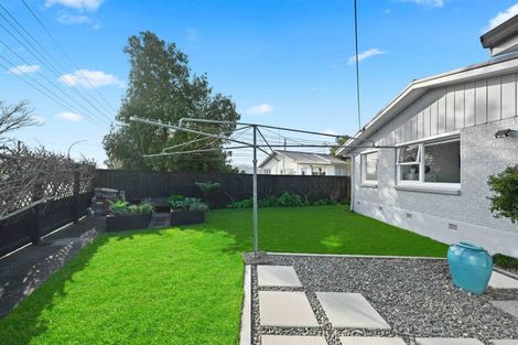 Photo of property in 37 Braid Road, St Andrews, Hamilton, 3200