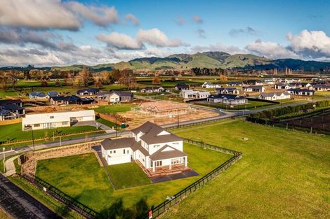 Photo of property in 4 Sunline Drive, Leamington, Cambridge, 3432