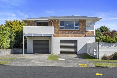 Photo of property in 44 Nevada Drive, Merrilands, New Plymouth, 4312