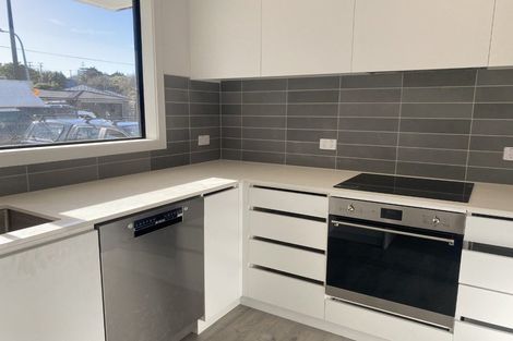 Photo of property in 30b Collins Avenue, Tawa, Wellington, 5028