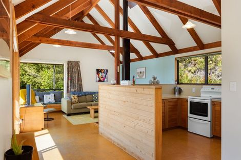 Photo of property in 556 Moetapu Bay Road, Moetapu Bay, Picton, 7282