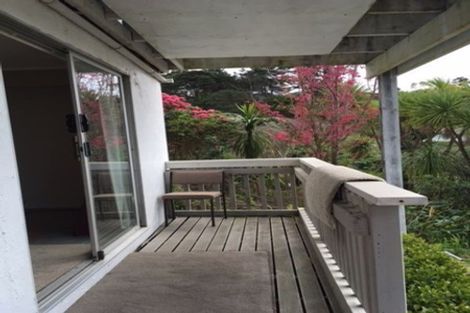 Photo of property in 33 Elliston Crescent, Stanmore Bay, Whangaparaoa, 0932