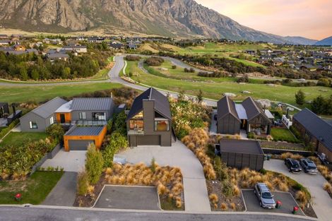 Photo of property in 8 Falconer Rise, Jacks Point, Queenstown, 9371