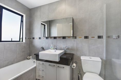 Photo of property in 18a Howe Street, Howick, Auckland, 2014