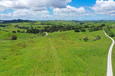 Photo of property in 156 Marohemo Road, Maungaturoto, 0583