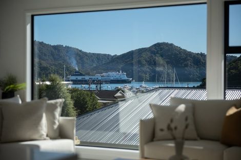 Photo of property in 12a Russell Street, Picton, 7220