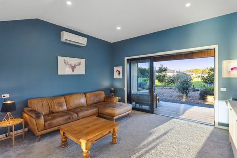 Photo of property in 34 Ohau Gravels Way, Ohau, Levin, 5570