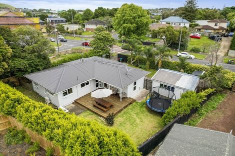 Photo of property in 44 Line Road, Glen Innes, Auckland, 1072