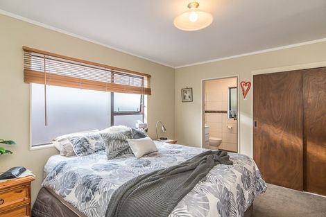 Photo of property in 75 Alexander Road, Raumati Beach, Paraparaumu, 5032