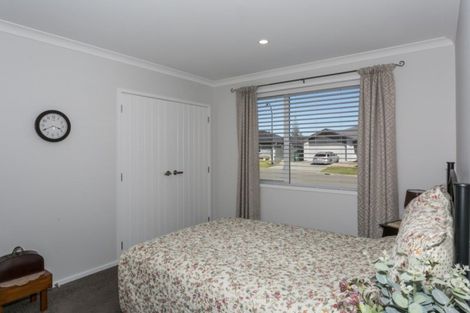 Photo of property in 27 Aparima Place, Awatoto, Napier, 4110