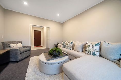 Photo of property in 33 Barrel Crescent, Swanson, Auckland, 0614