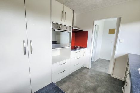 Photo of property in 2 Lydia Place, Kelvin Grove, Palmerston North, 4414