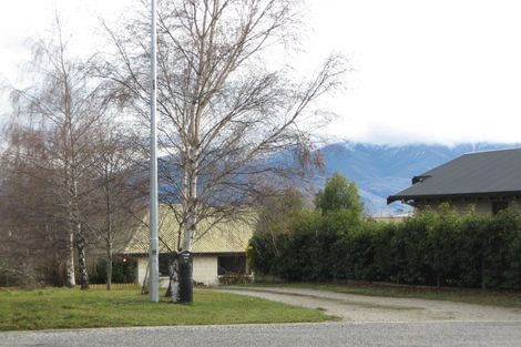 Photo of property in 6 Roto Place, Wanaka, 9305