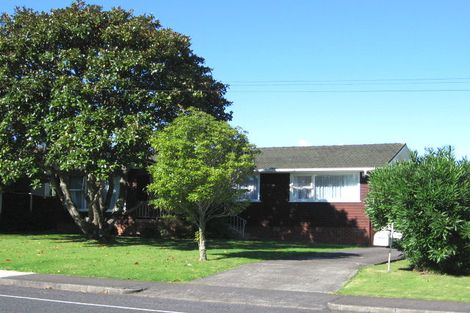 Photo of property in 105 Hutchinsons Road, Bucklands Beach, Auckland, 2014