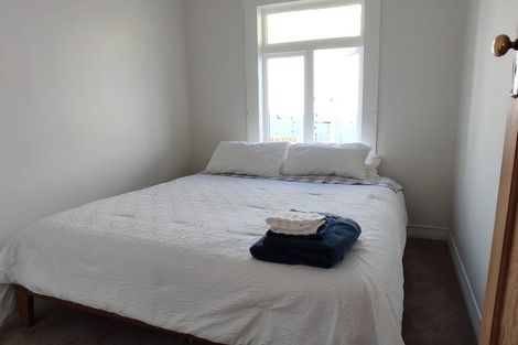 Photo of property in 1 Adam Street, Greenlane, Auckland, 1051