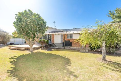 Photo of property in 70 Oakfield Crescent, Pukete, Hamilton, 3200
