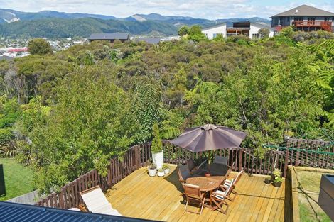 Photo of property in 19 Cosgrove Rise, Riverstone Terraces, Upper Hutt, 5018