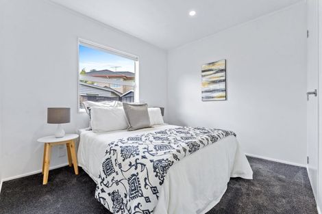 Photo of property in 2/7 Seine Road, Forrest Hill, Auckland, 0620