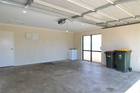 Photo of property in 15 Foxlaw Street, Randwick Park, Auckland, 2105