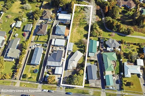 Photo of property in 71 Awaroa Road, Helensville, 0800