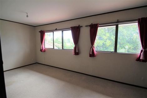 Photo of property in 2/7 Roslyn Road, Mount Wellington, Auckland, 1060