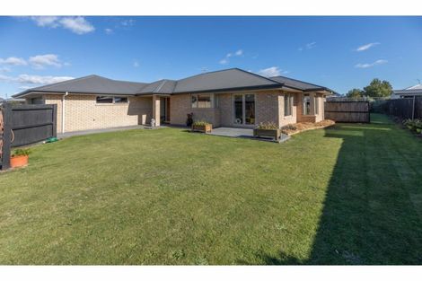 Photo of property in 13 Parkinson Place, Woodend, 7610