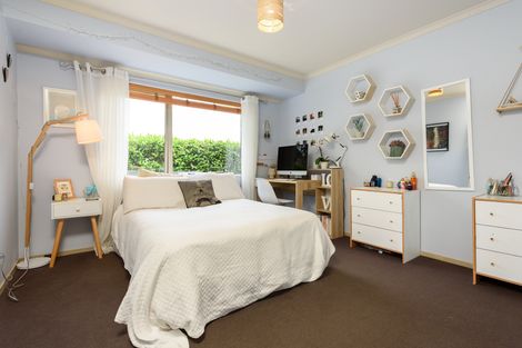 Photo of property in 21 Roger Guy Place, Welcome Bay, Tauranga, 3175