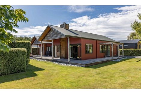 Photo of property in 4 Ryton Place, Lake Coleridge, 7572