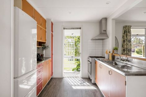 Photo of property in 21 Morrow Avenue, St Andrews, Hamilton, 3200