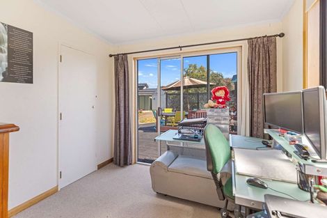 Photo of property in 78 Churchill Avenue, Hokowhitu, Palmerston North, 4410