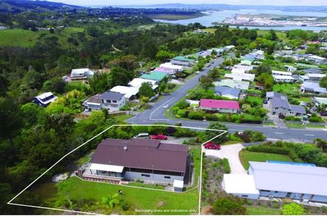 Photo of property in 15 Old Parua Bay Road, Parahaki, Whangarei, 0112