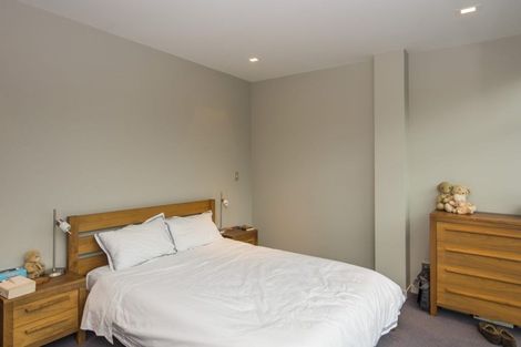 Photo of property in 9 Chews Lane, Wellington Central, Wellington, 6011