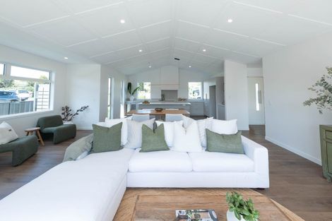 Photo of property in 99 Brookvale Road, Havelock North, 4130