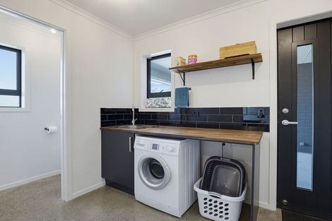Photo of property in 9 Golf Vue Place, Castlecliff, Whanganui, 4501