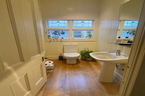 Photo of property in 8 Dodson Avenue, Milford, Auckland, 0620