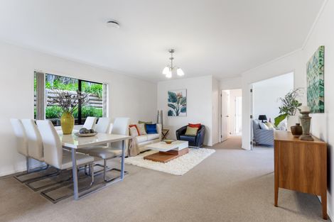 Photo of property in 3/15 Kurnell Drive, Botany Downs, Auckland, 2010