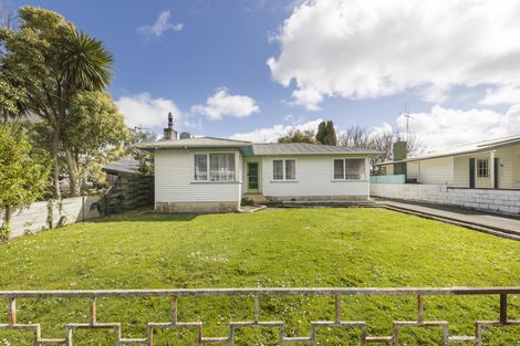 Photo of property in 17 Buick Crescent, Awapuni, Palmerston North, 4412