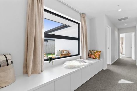 Photo of property in 5 Olearia Lane, Halswell, Christchurch, 8025