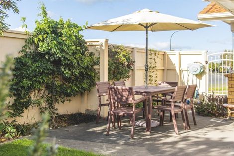 Photo of property in 292 Gravatt Road, Papamoa Beach, Papamoa, 3118