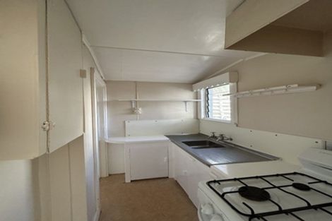 Photo of property in 8 Rixon Grove, Mount Victoria, Wellington, 6011