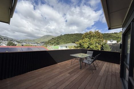 Photo of property in 89b Waikawa Road, Picton, 7220