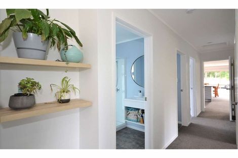 Photo of property in 15 Hoults Way, Kerikeri, 0230