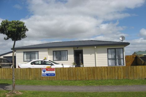 Photo of property in 77 Templeton Place, Clendon Park, Auckland, 2103