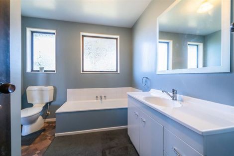 Photo of property in 76 Cheyenne Street, Sockburn, Christchurch, 8042