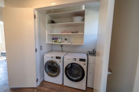 Photo of property in 27 Kayelene Place, Omokoroa, 3114