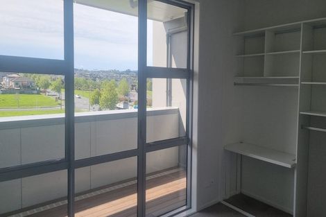 Photo of property in 1/63 Kestev Drive, Flat Bush, Auckland, 2016