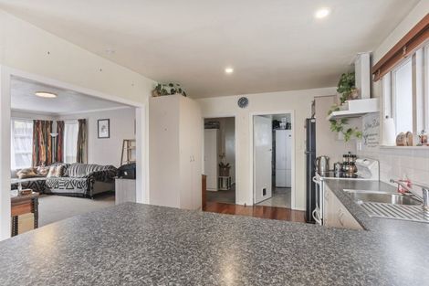 Photo of property in 90 Frensham Crescent, Woolston, Christchurch, 8062